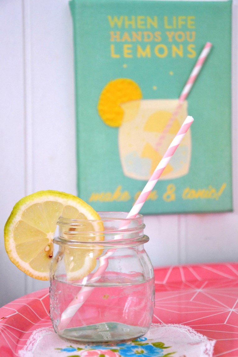 un barattolo di limoni