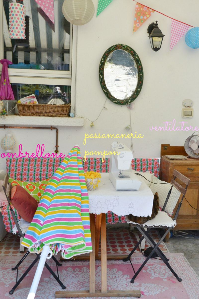 materiali ombrellone pompon